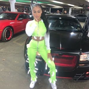 Shane Justin gusuwoo green pant set